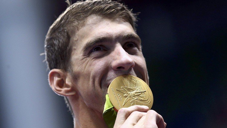 Hacienda 'muerde' las medallas: ¿Cuánto pagará Phelps en impuestos por sus triunfos de Río 2016?