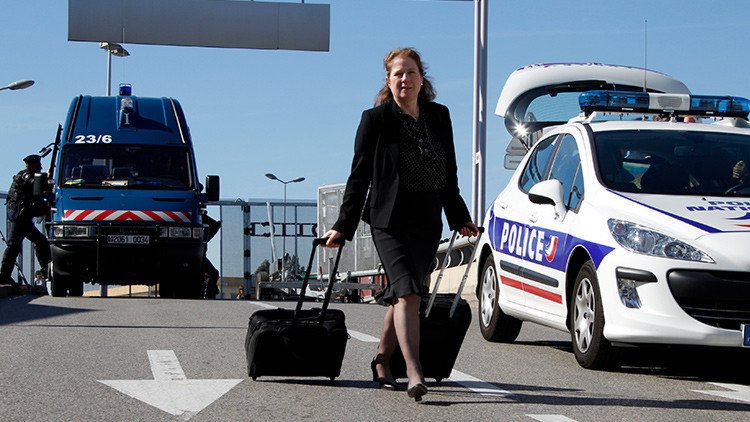 Francia: Evacuan una terminal del aeropuerto de Niza por una maleta sospechosa
