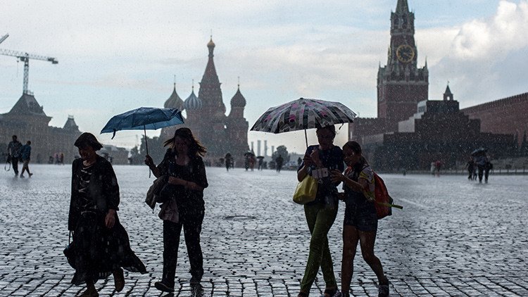 Las lluvias baten en Moscú un récord de hace casi 130 años (video, foto)