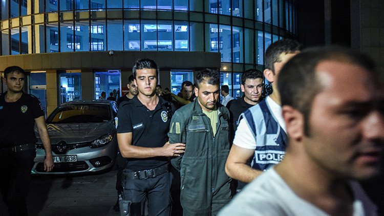 Turquía reduce su población carcelaria para dejar espacio a los golpistas