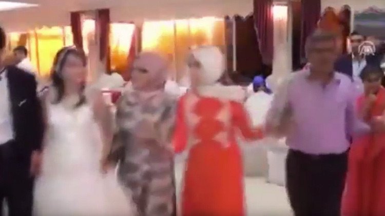'Boda de sangre': un coche bomba destroza un enlace matrimonial en Turquía (video)