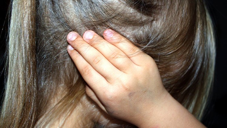 EE.UU.: Una niña víctima de violencia doméstica pensaba que su nombre era 'idiota'