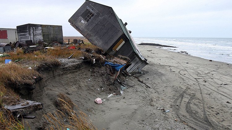 Desalojan una aldea de Alaska por culpa del calentamiento global