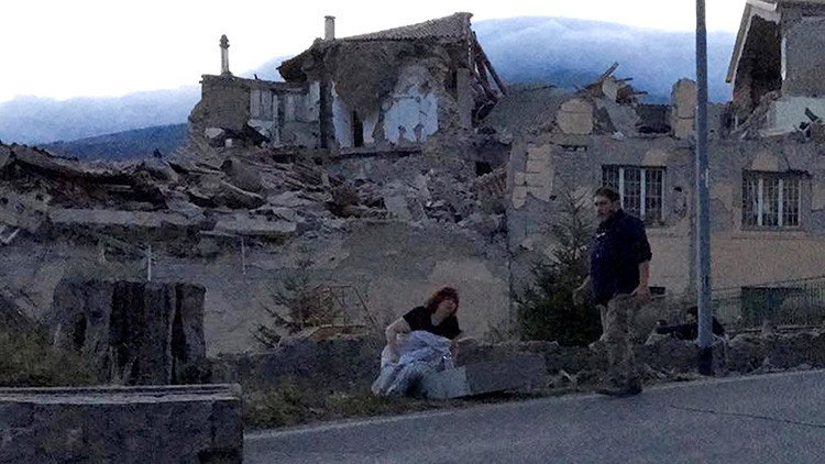"La mitad del pueblo desapareció": Cientos de muertos tras el terremoto de 6,2 en  Italia