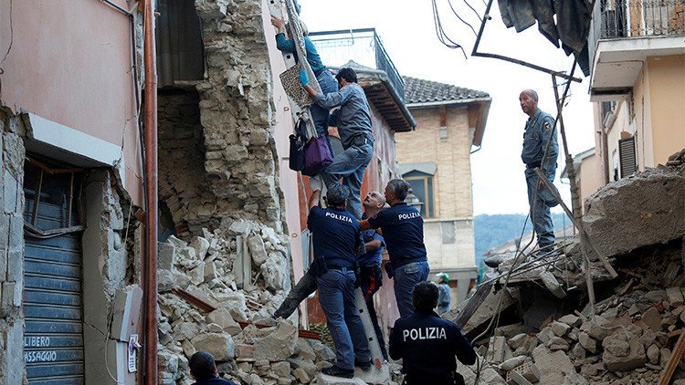 Videos: Así fue el devastador sismo que casi borró varias localidades de Italia