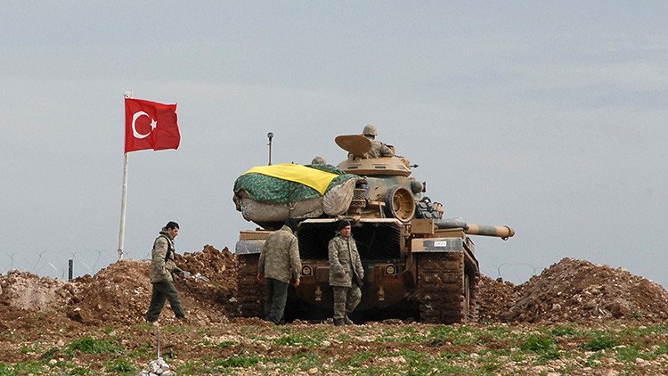 Siria: La incursión de tanques turcos "viola nuestra soberanía"