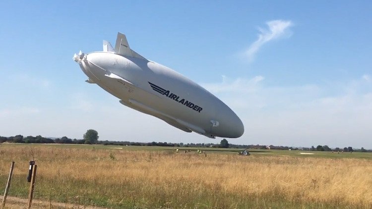Video: Cae de cabeza 'El Trasero Volador', el dirigible más grande del mundo