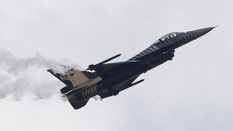 Cazas F-16 de la Fuerza Aérea turca entran en el espacio aéreo sirio