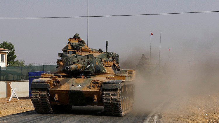 Otros diez tanques turcos entran en Siria