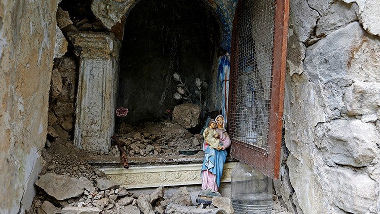 "Envíaba mensajes para que orasen por mí": La historia de la monja que dio rostro al sismo en Italia