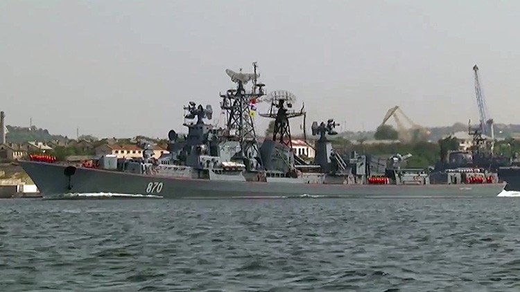 Buques de la Armada rusa ejecutan tareas de defensa en el mar Negro y el mar Caspio
