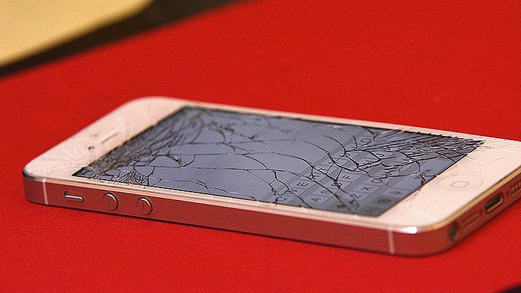 La 'enfermedad táctil' que desarma los móviles: Es muy probable que su iPhone 6 también muera