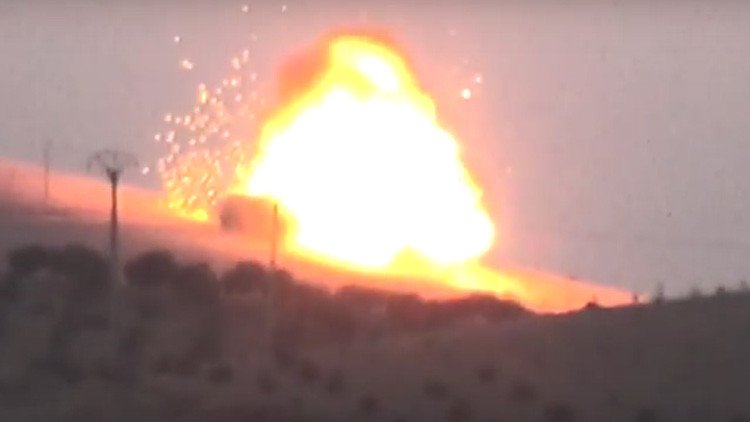 Video: Difunden las primeras imágenes de la destrucción de un tanque turco en Siria