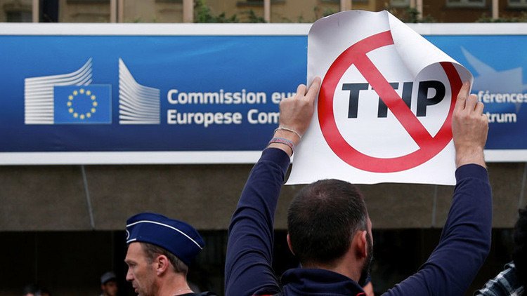 Francia: "Las actuales conversaciones sobre el acuerdo TTIP con EE.UU. deben detenerse"