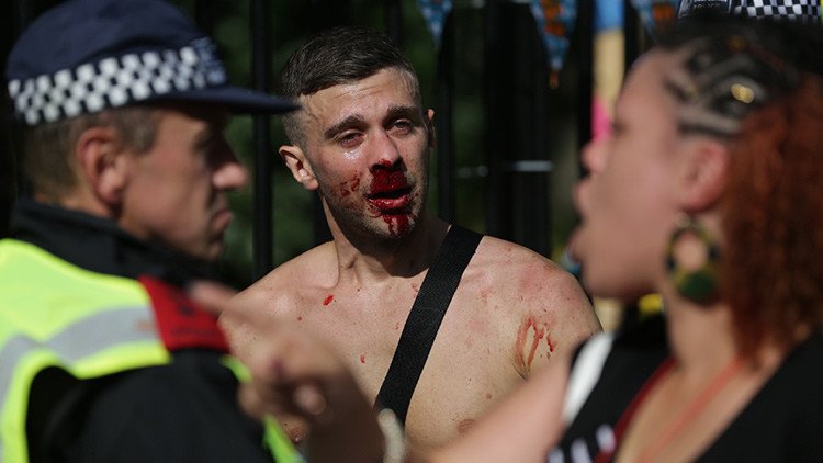 Fiesta loca en Notting Hill: arrestan a más de 450 personas en Londres