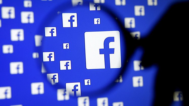 Insultos y difamaciones: servicio robótico de Facebook se rebela