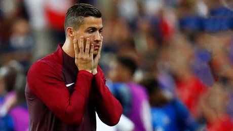 Se hace viral una foto de Cristiano Ronaldo con un aspecto controvertido