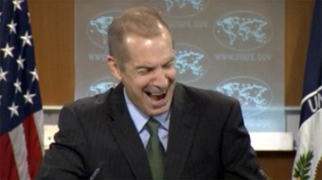 Portavoz de Exteriores de EE.UU. se echa a reír al hablar sobre transparencia y democracia (video)