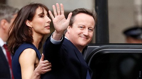 Ofrecen a David Cameron trabajar como sultán pero debe practicarse la circuncisión