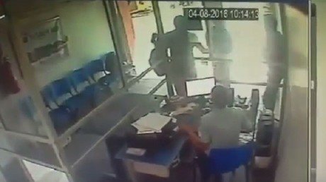 Muere en el intento: Ladrón entra a robar sin saber quién estaba entre las víctimas 