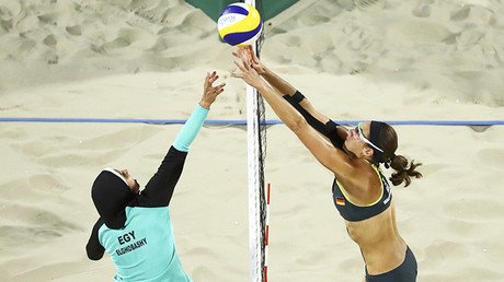 Choque de culturas en una impactante foto de los Juegos Olímpicos de Río 