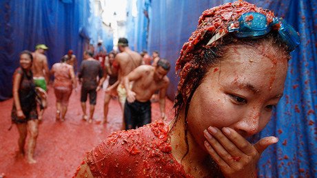 La Tomatina se blinda tras las agresiones sexuales de los Sanfermines