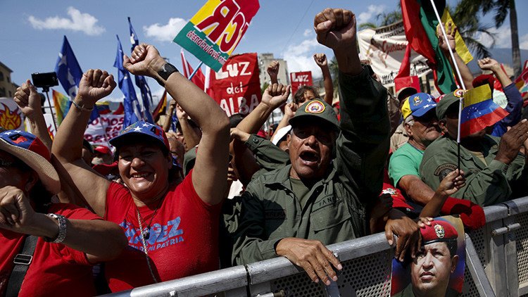 Jornada de protestas en Venezuela: defensores chavistas contra la 'Toma de Caracas' 