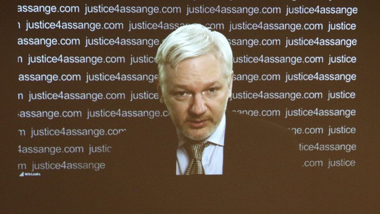 "¡Es una teoría conspiratoria!": Assange desmiente sus vínculos con el Kremlin