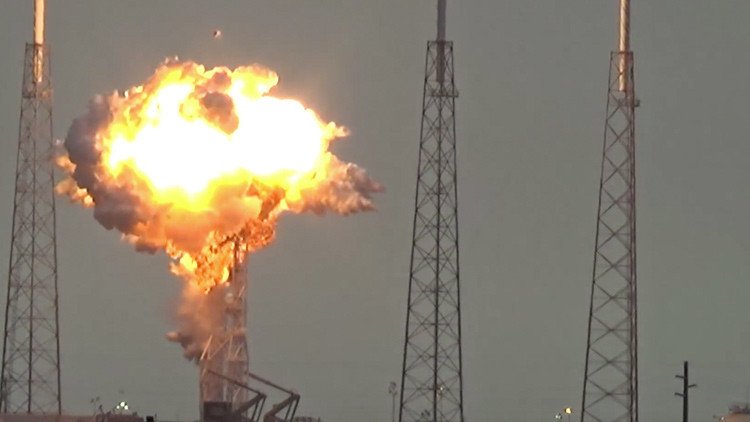 Elon Musk: Los astronautas hubieran sobrevivido a la explosión del Falcon 9