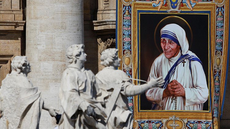 La madre Teresa ya es santa