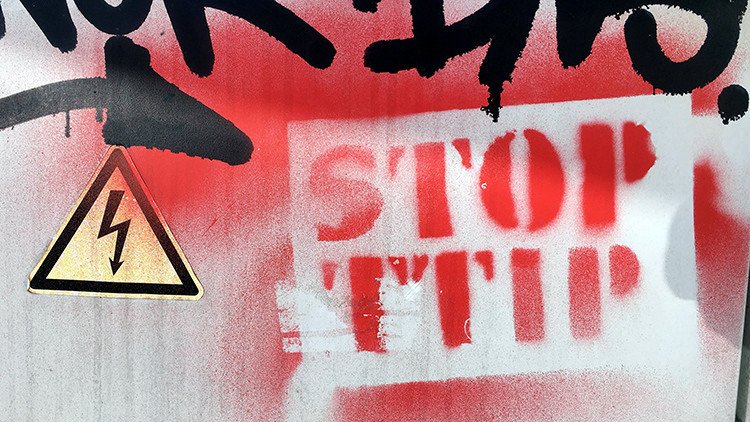 Eurodiputados de izquierdas y ecologistas se unen contra el TTIP y el CETA