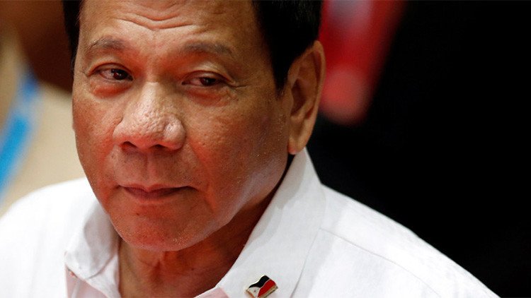 "Dadme vinagre y sal y os comeré vivos": Duterte advierte a los terroristas cómo se vengará de ellos