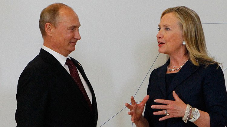 Hillary Clinton prefiere cenar con Putin que en compañía de Trump