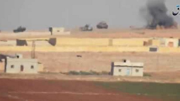 Video: El Estado Islámico destruye dos tanques turcos en Siria