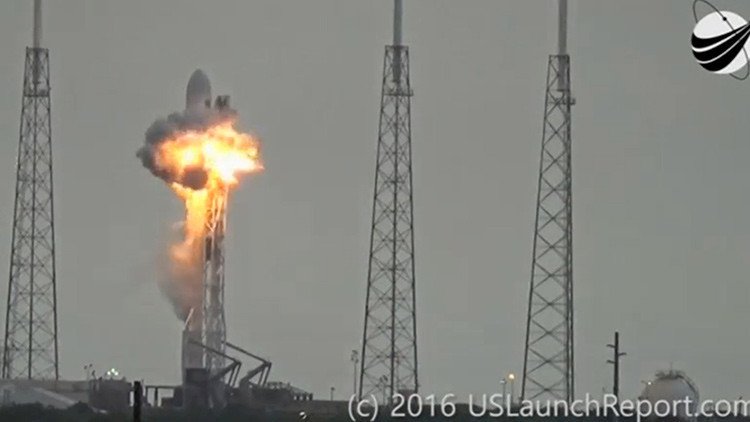 ¿Un objeto misterioso? Musk pide ayuda en Twitter para saber qué pasó con el cohete de SpaceX