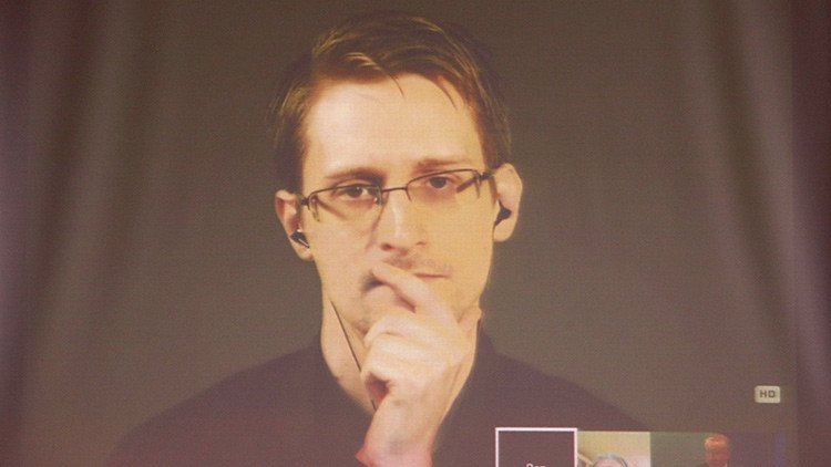 Pornhub solicita a Obama que saque a Snowden de Rusia urgentemente