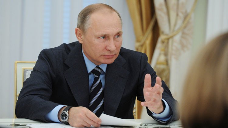 Putin: "La URSS pudo haber sido reformada, no había necesidad de destruirla"