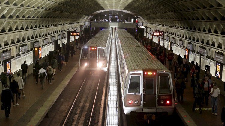 EE.UU.: Evacúan una estación de metro cerca de la Casa Blanca debido a un incendio en las vías 
