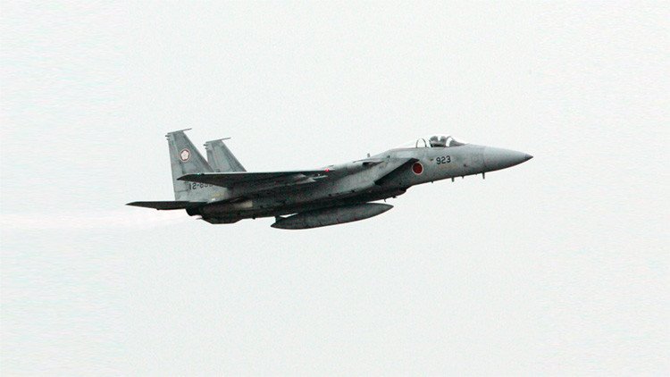 Despegan aviones militares de Japón debido al acercamiento de aviación china a su territorio