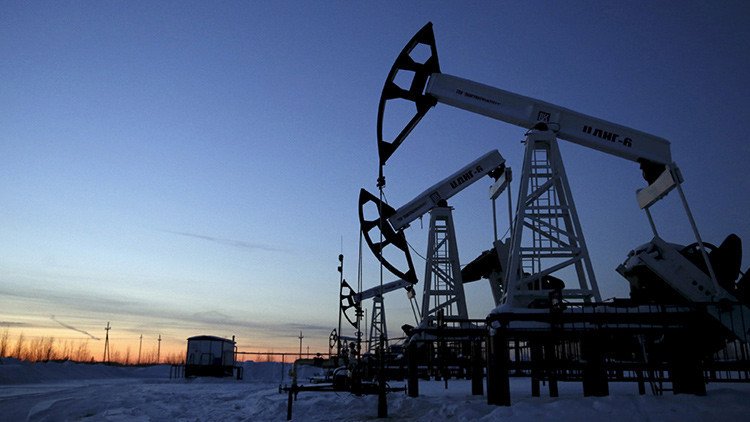Las razones por las que los precios del petróleo seguirán bajando