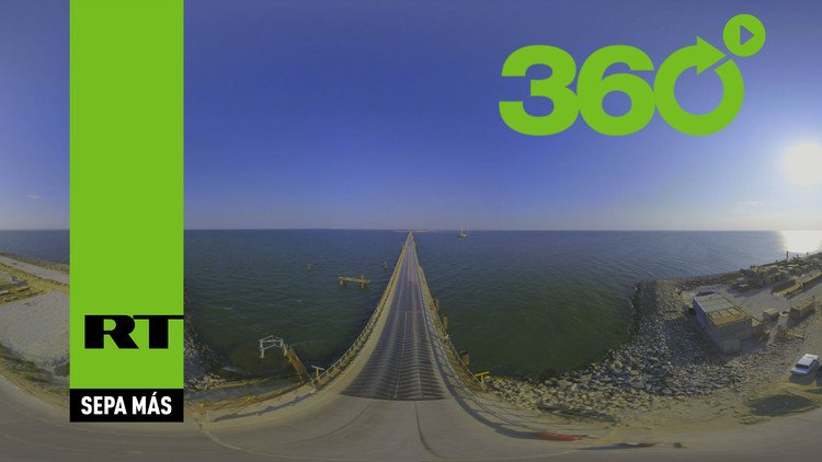 Una nueva y espectacular vista aérea en 360° del puente entre Crimea y el resto de Rusia