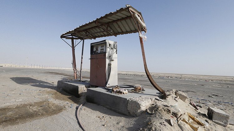 "El tiro por la culata": Arabia Saudita renuncia a su política petrolera y "se doblega" ante Irán