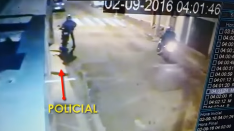 'Agente, manos arriba': Un ladrón muere a tiros por intentar asaltar a un policía 