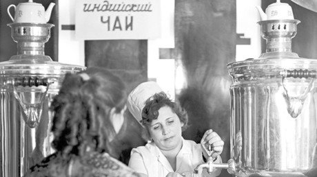 Leche de pájaro, etiquetas de oro y volgas: descubra cuáles son las marcas soviéticas más curiosas