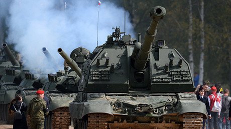 Llamativas exhibiciones de combate por aire y tierra cierran el Foro Ejército-2016