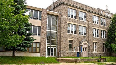 Kinder sorpresa: niño de 5 años lleva 30 dosis de heroína en su lonchera al jardín en EE.UU.