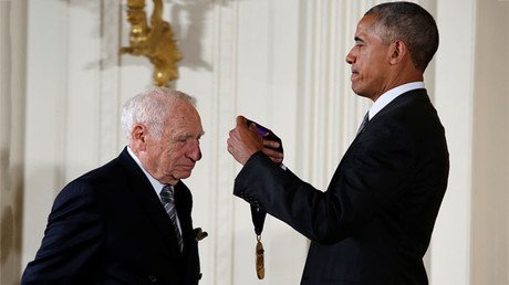 Video: Mel Brooks realiza una broma ambigua a Obama