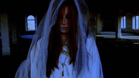 'La casa de los espíritus': británica toma una foto de su hija y ve en la imagen a su madre muerta