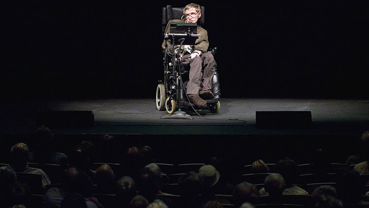 Stephen Hawking cancela su visita a un evento de caridad por problemas de salud