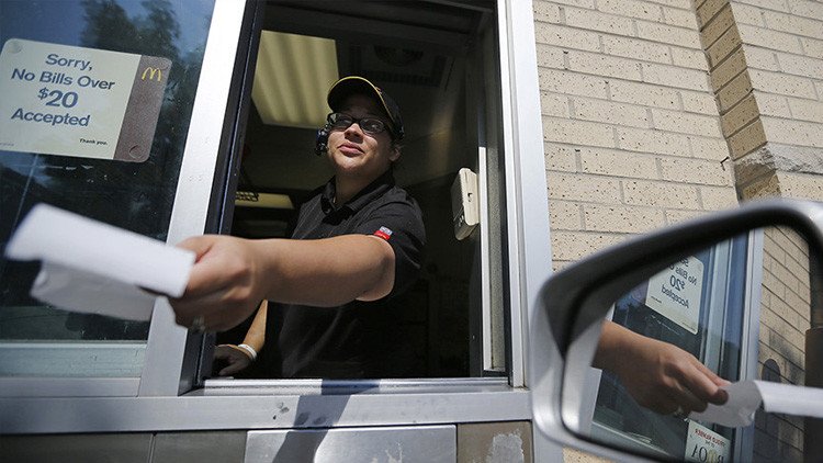 "McDonald’s, quita las manos de mis nalgas": Empleados denuncian acoso sexual en más de 30 ciudades